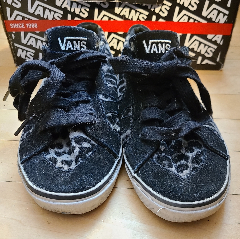 Vans snow leopard print black and gray suede shoes